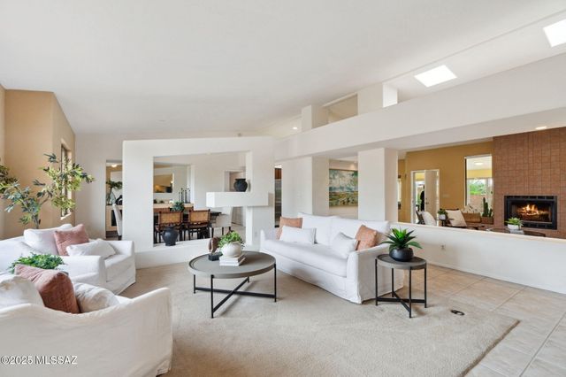 9777 N Korte Lane, Tucson, AZ 85704