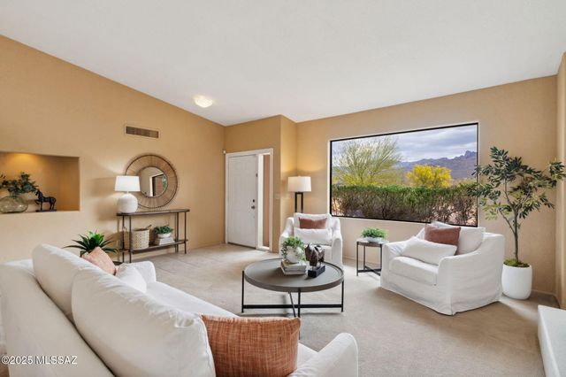 9777 N Korte Lane, Tucson, AZ 85704