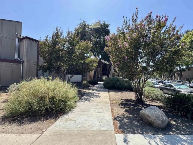 5473 Adobe Falls Rd- 16, San Diego, CA 92120