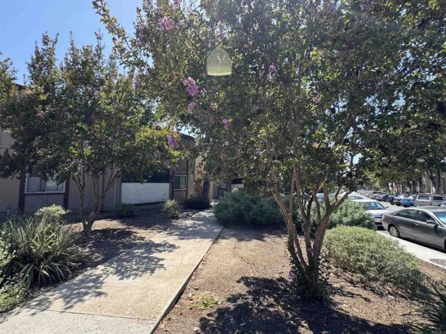 5473 Adobe Falls Rd- 16, San Diego, CA 92120
