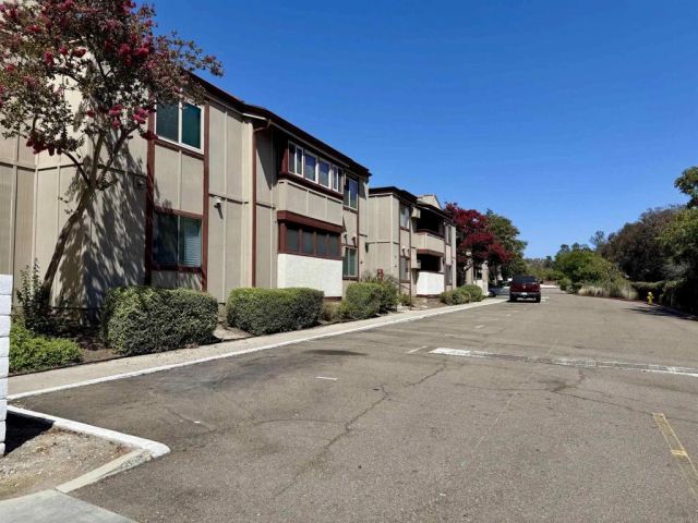 5473 Adobe Falls Rd- 16, San Diego, CA 92120