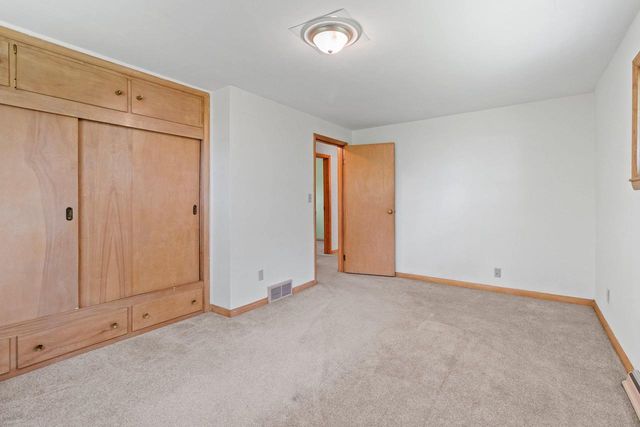 1731 OAKRIDGE PLACE, Neenah, WI 54956