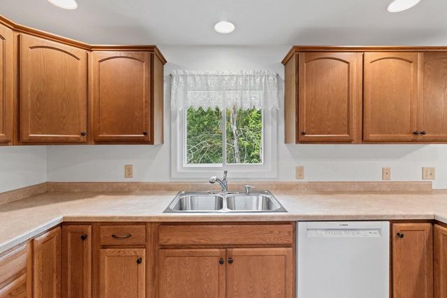1731 OAKRIDGE PLACE, Neenah, WI 54956