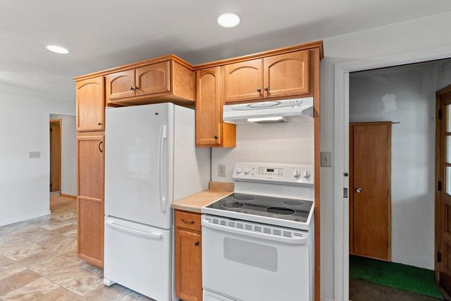 1731 OAKRIDGE PLACE, Neenah, WI 54956