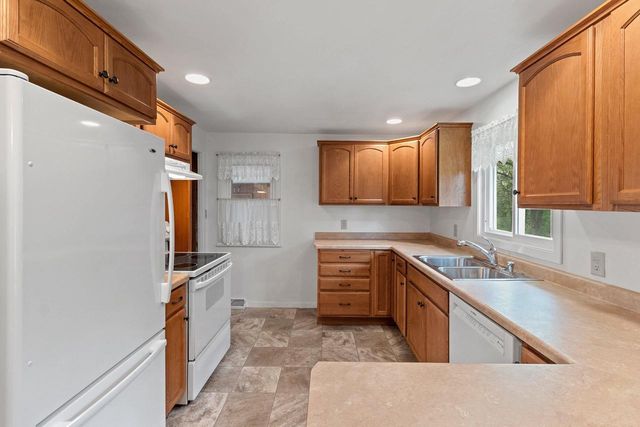 1731 OAKRIDGE PLACE, Neenah, WI 54956