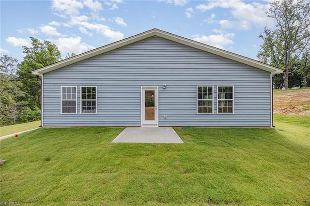 1676 Little Creek Circle, Winston-salem, NC 27103