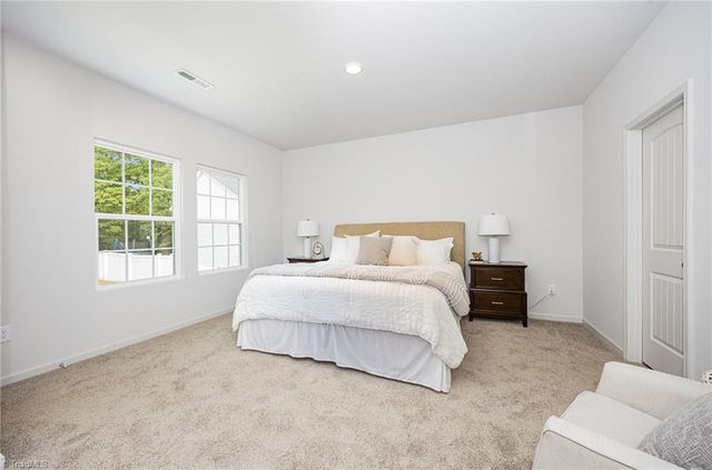 1676 Little Creek Circle, Winston-salem, NC 27103