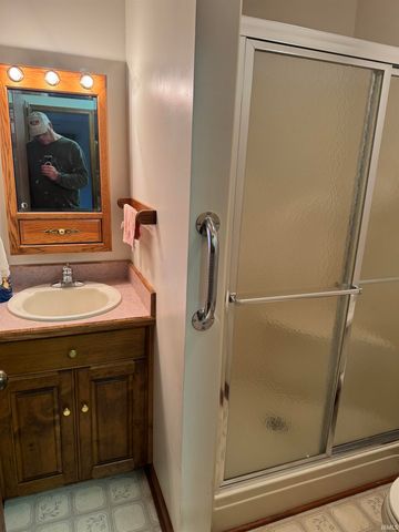 8600 Vann Road, Newburgh, IN 47630