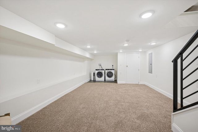 2005 W GIRARD AVE, Philadelphia, PA 19130