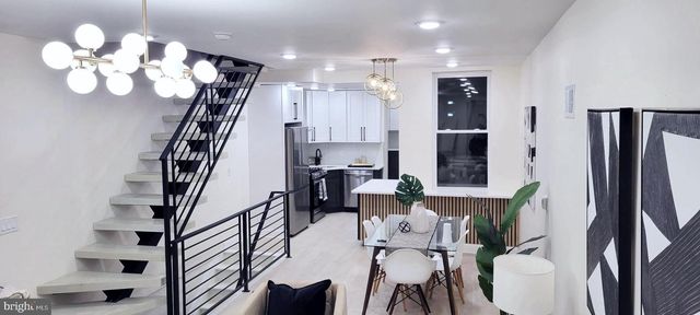 2005 W GIRARD AVE, Philadelphia, PA 19130