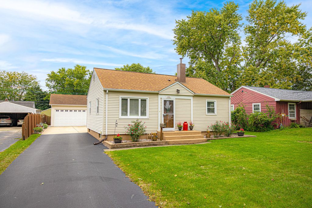 1216 John Street, Joliet, IL 60435 — exterior