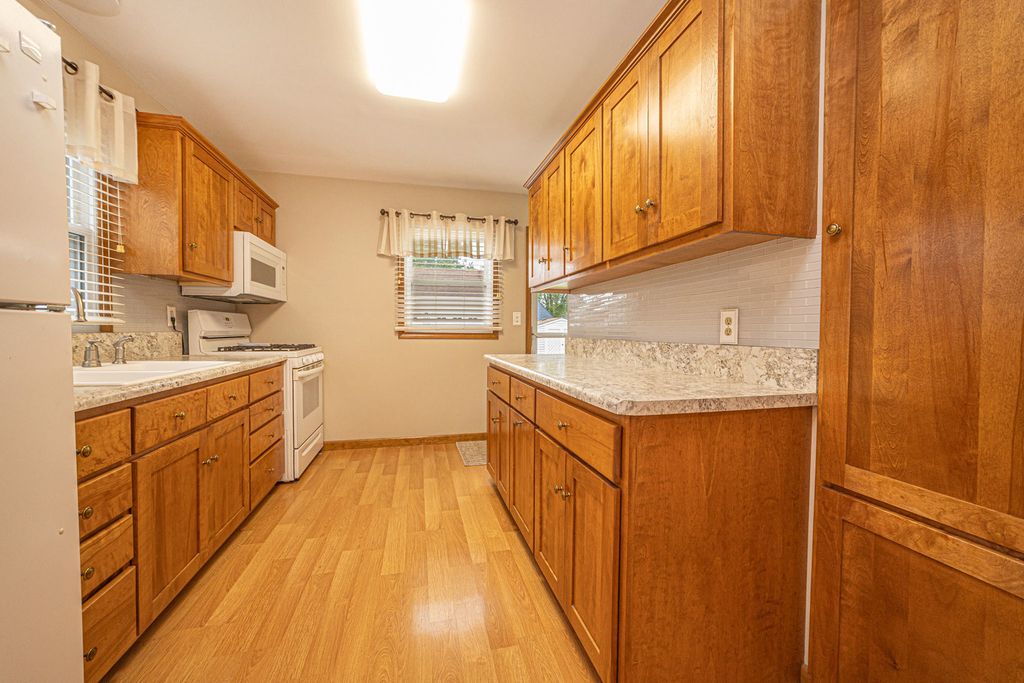 1216 John Street, Joliet, IL 60435 — photo 4