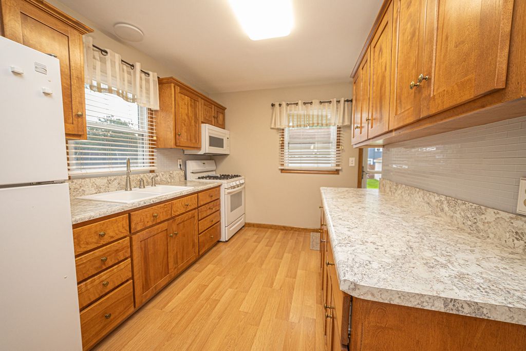 1216 John Street, Joliet, IL 60435 — photo 5