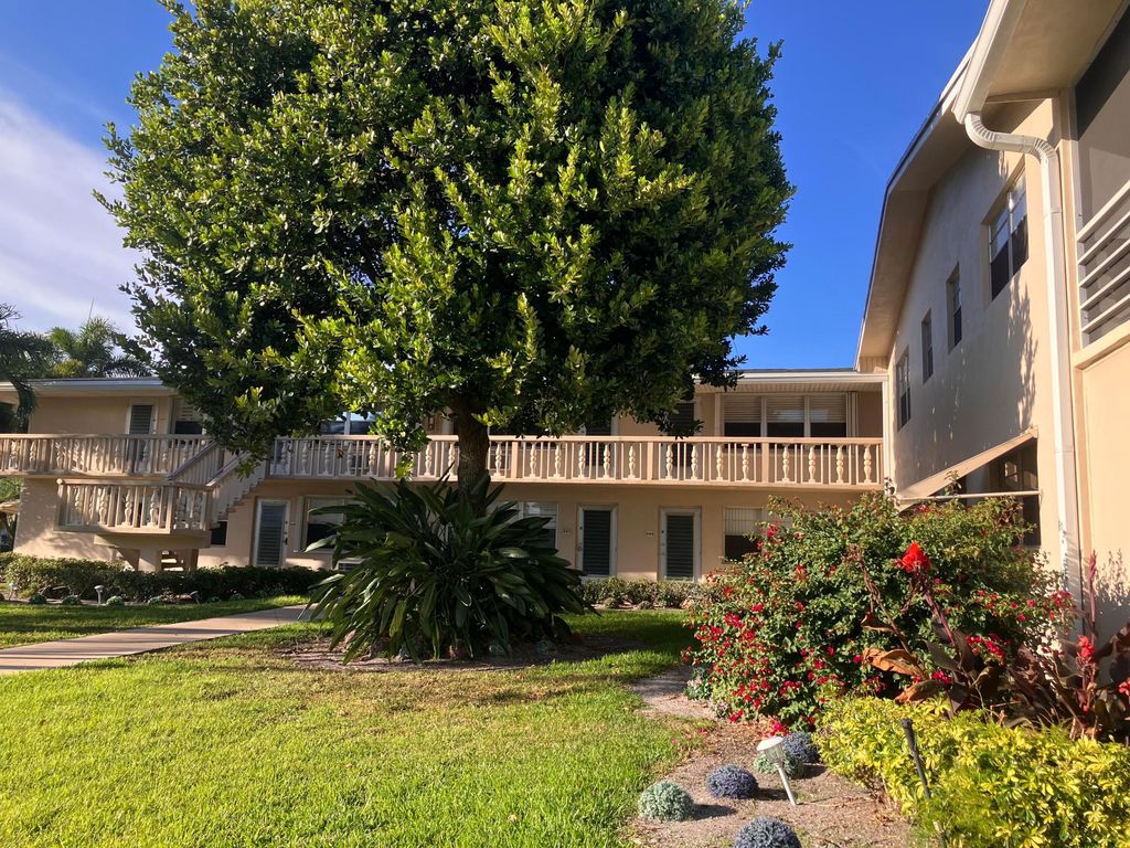 259 Sheffield K 259, West Palm Beach, FL 33417