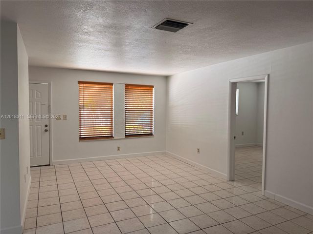 311 NE 57th St 311, Miami, FL 33137