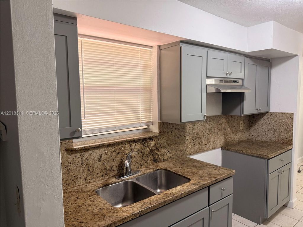 311 NE 57th St 311, Miami, FL 33137