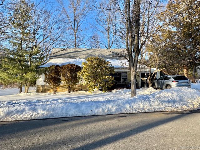 107 A Baker Hill Road, Great Neck, NY 11023