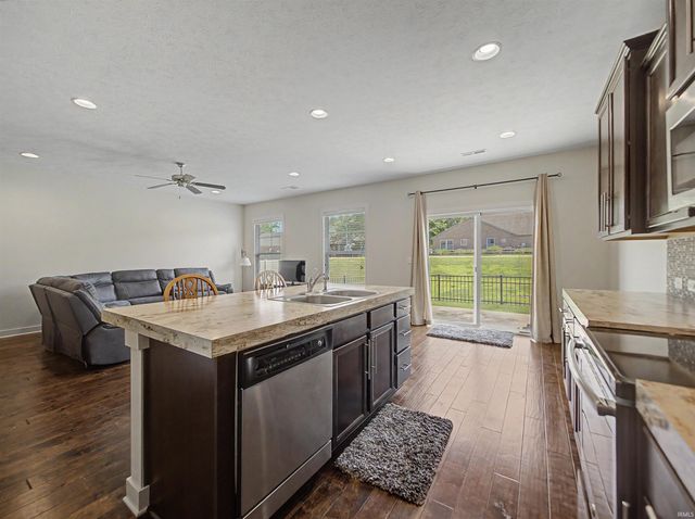 805 Criterion Way, Evansville, IN 47711