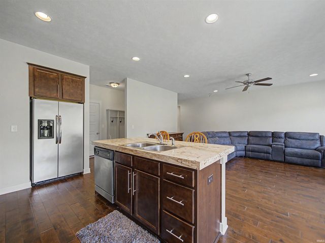805 Criterion Way, Evansville, IN 47711