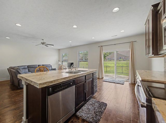 805 Criterion Way, Evansville, IN 47711