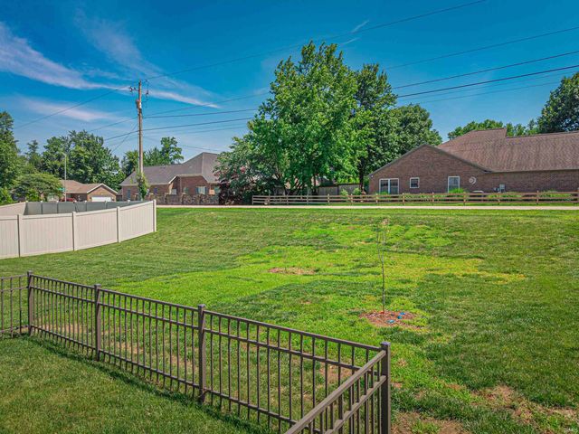 805 Criterion Way, Evansville, IN 47711