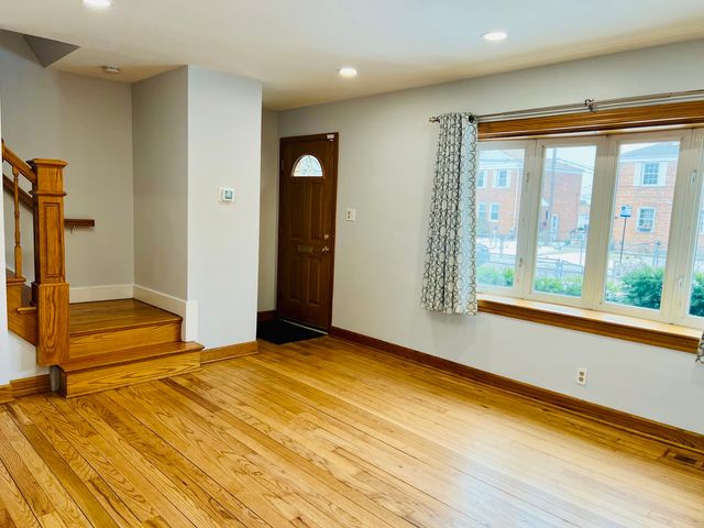 5249 W 64TH Place, Chicago, IL 60638