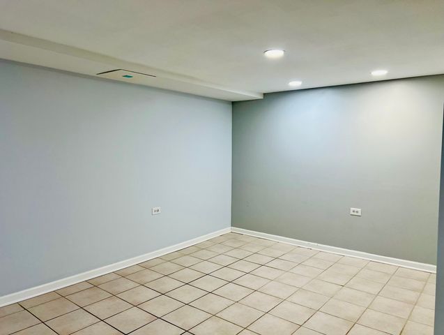 5249 W 64TH Place, Chicago, IL 60638