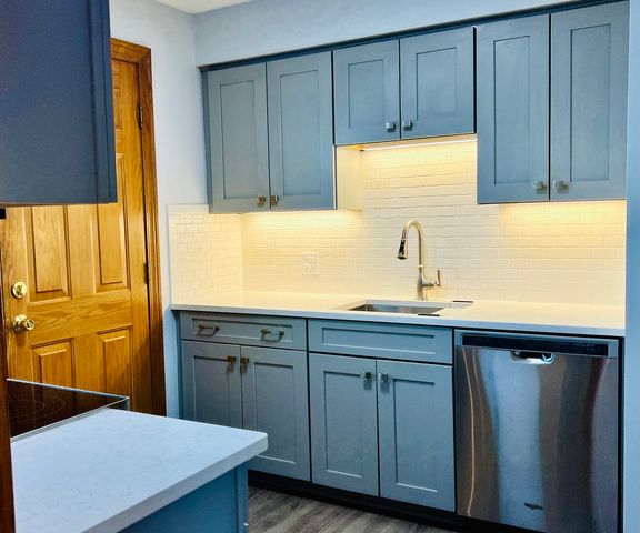 5249 W 64TH Place, Chicago, IL 60638