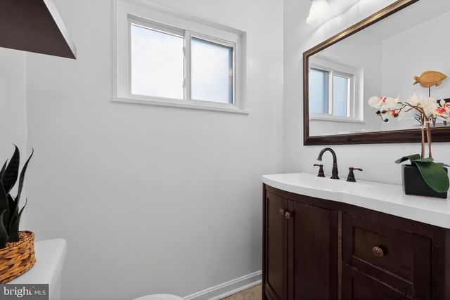 3164 PATRICK HENRY DR, Falls Church, VA 22044