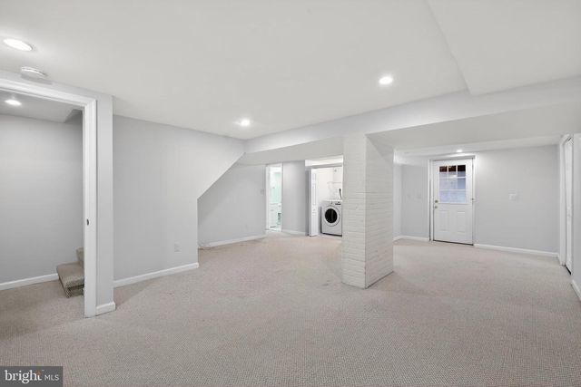 3164 PATRICK HENRY DR, Falls Church, VA 22044