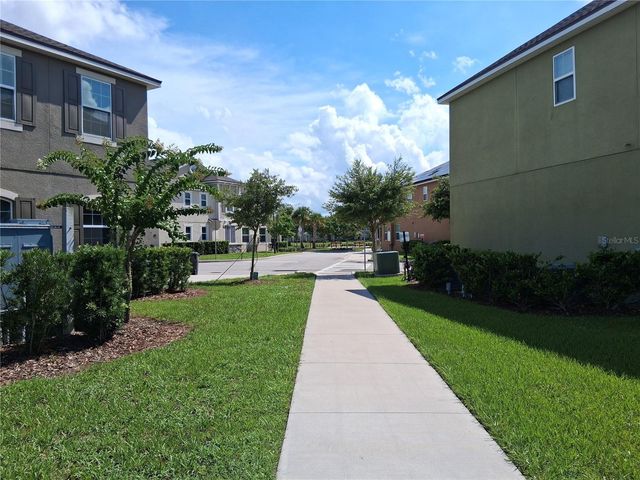 10009 EAGLE ROCK ALLEY, Orlando, FL 32832