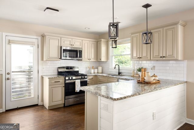216 Sisson Avenue NE, Atlanta, GA 30317