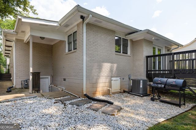 216 Sisson Avenue NE, Atlanta, GA 30317