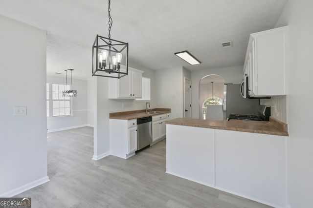 5514 Frontier Court, Ellenwood, GA 30294