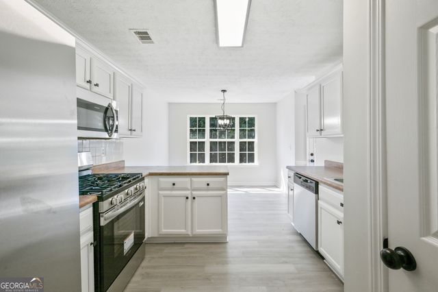 5514 Frontier Court, Ellenwood, GA 30294