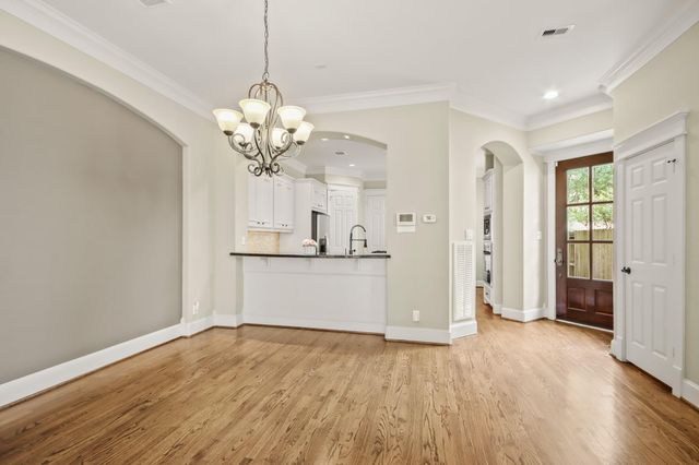 1520 Alexander Street, Houston, TX 77008