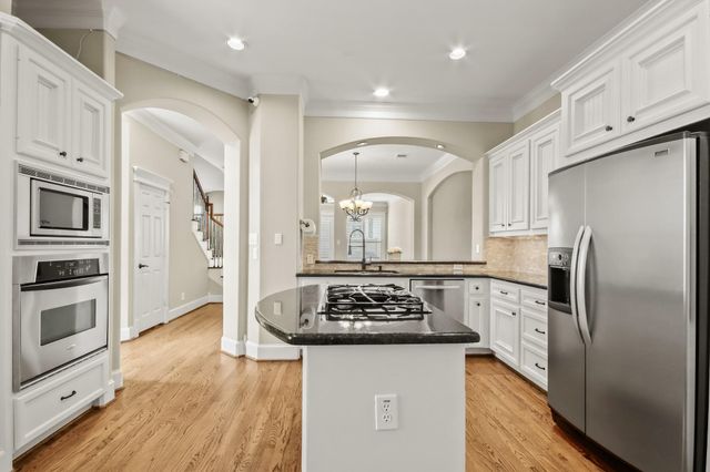 1520 Alexander Street, Houston, TX 77008