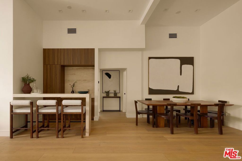 1120 S Lucerne Boulevard, Los Angeles, CA 90019 — photo 4
