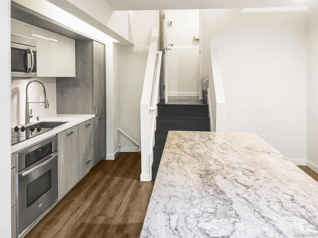 1944 State St 1, San Diego, CA 92101