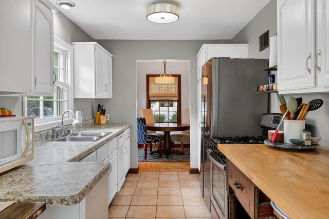9 Oxford Place, Madison, WI 53704