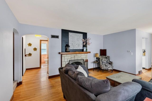 9 Oxford Place, Madison, WI 53704
