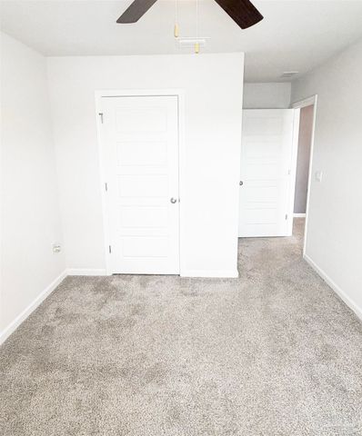 5720 Blackhorse Cir, Pensacola, FL 32526