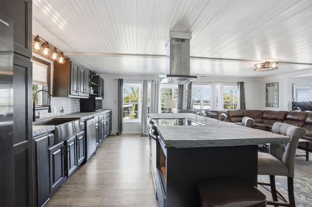 8060 STOCKHOLM STREET, Brooksville, FL 34613