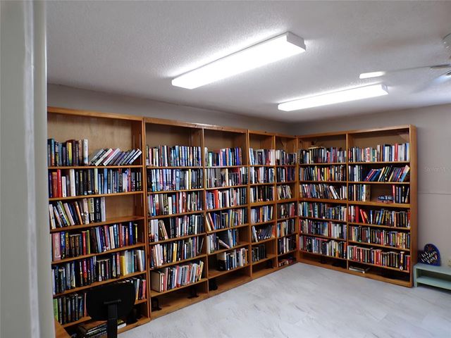 8060 STOCKHOLM STREET, Brooksville, FL 34613