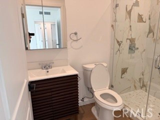 18906 Lassen St, Northridge, CA 91324