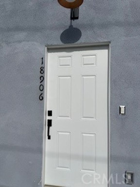 18906 Lassen St, Northridge, CA 91324