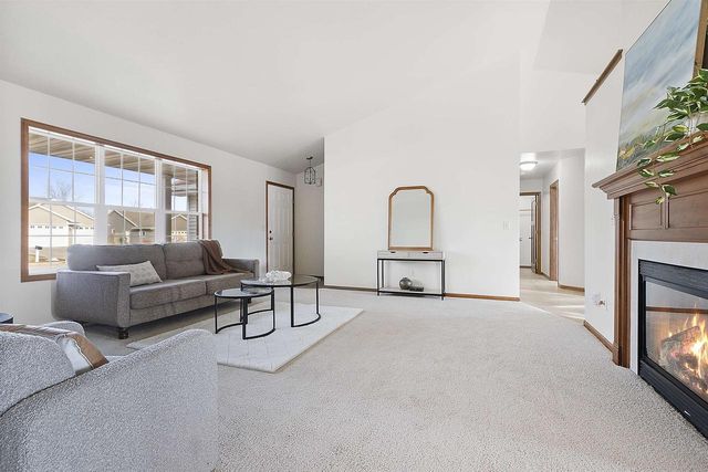 2135 W MELCORN CIRCLE, De Pere, WI 54115