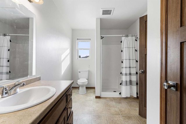 2135 W MELCORN CIRCLE, De Pere, WI 54115