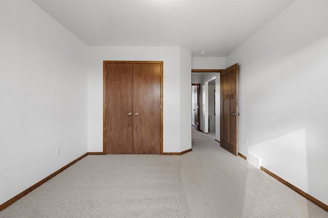 2135 W MELCORN CIRCLE, De Pere, WI 54115