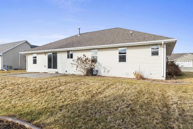 2135 W MELCORN CIRCLE, De Pere, WI 54115